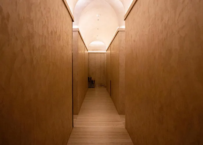 Hotel White Pearl - Colaba Mumbai