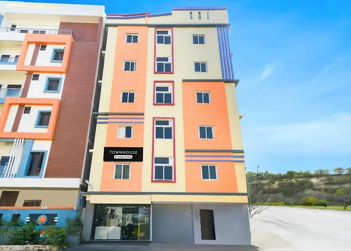 Townhouse Shamshabad Paradise Formerly Blue Petals Hotel