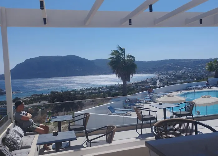 Pantheon Hotel Kefalos 