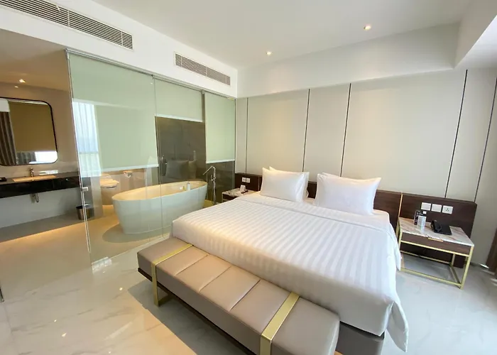 Grand Whiz Hotel Praxis Surabaya