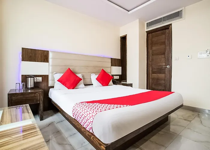 Hotel O Saffron Inn New Delhi