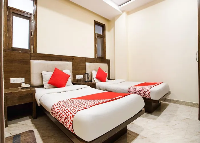 Hotel O Saffron Inn New Delhi