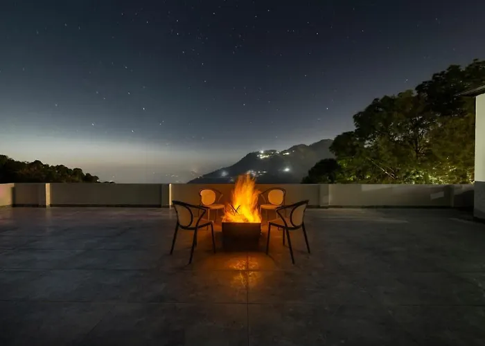 Whispering Woods Homestay Kasauli !!