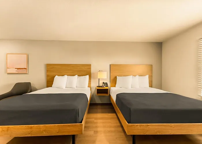 Livaway Suites Seattle- Renton