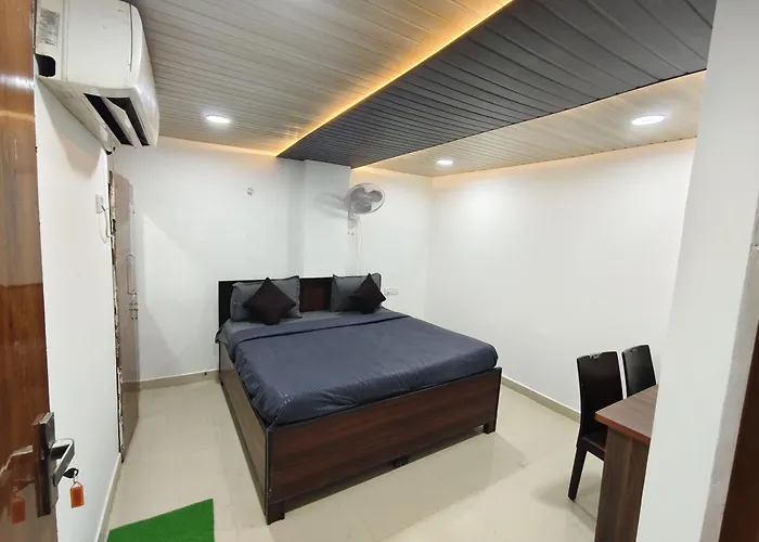 Fabhotel Yatri Inn Noida