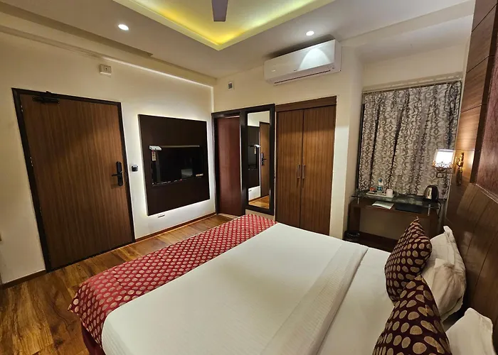 Hotel Tirupati Plaza Kota 