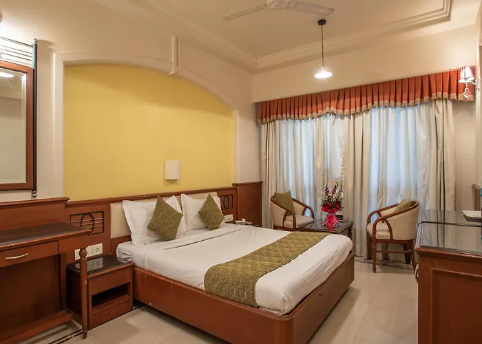 Hotel Dwaraka Residency Thane