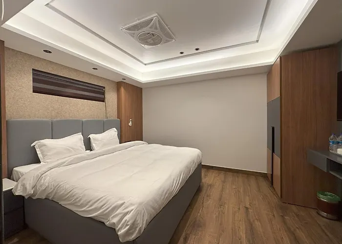 Hotel Plaza 14 Jammu, Near Railway Station