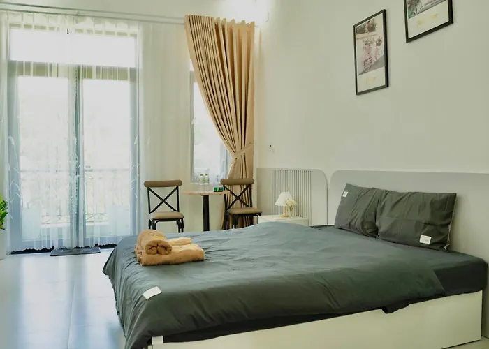 Thẩn Thơ Homestay Huế