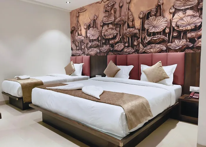 Kings Executive And Restaurant Hotel Tuljapur
