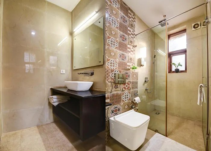 Monarch Residency Gurgaon Hotel