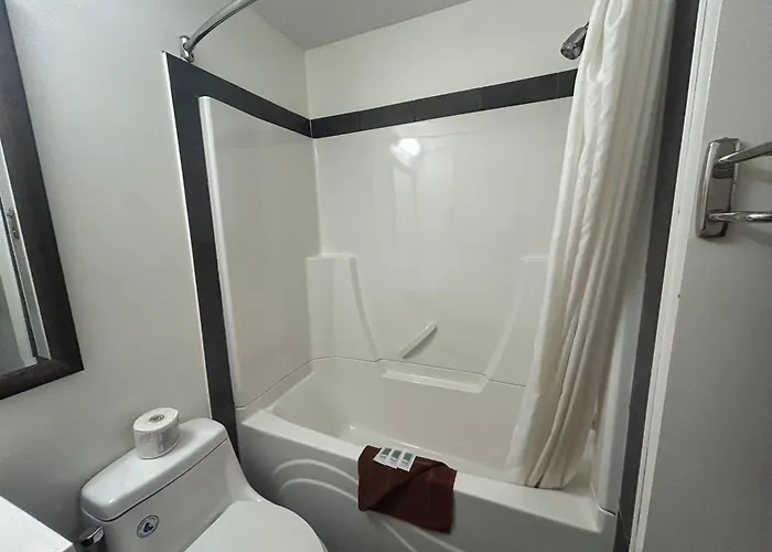 Northern Lights Inn & Suites Valleyview