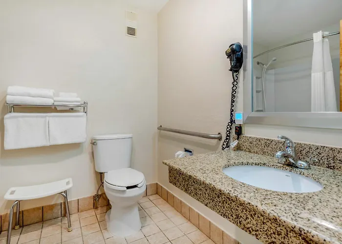1734 West Hotel Fort Wayne