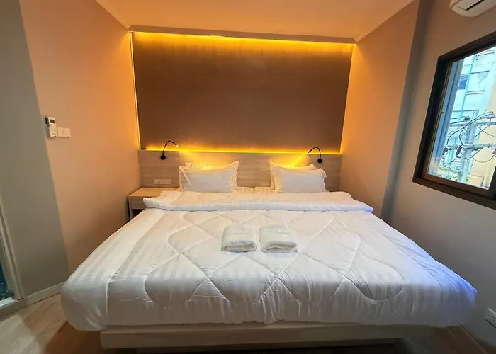Luck Hotel Huai Khwang Mrt Ratchada Bangkok