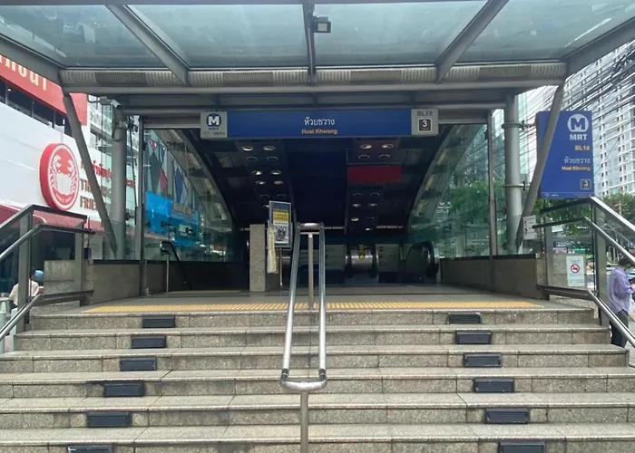 Luck Hotel Huai Khwang Mrt Ratchada Bangkok