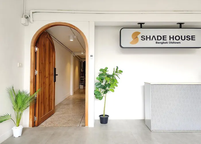 Shade House Bangkok Oldtown Hotel