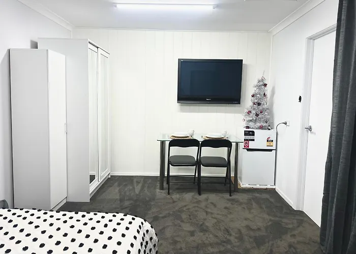 Devonport Breeze Escape Hotel