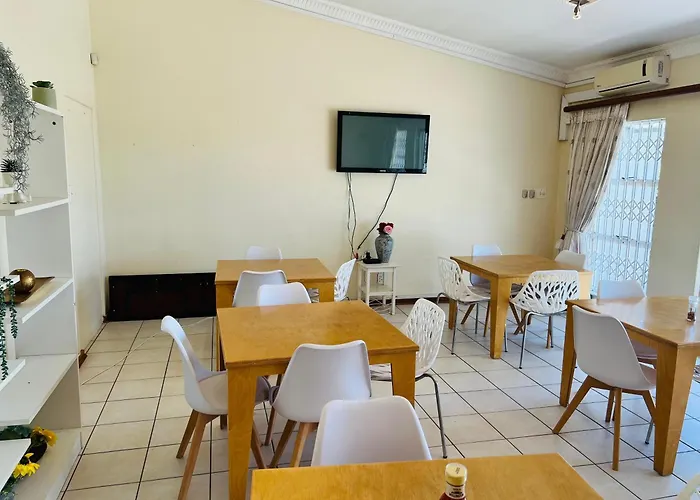 Umsobomvu Guest House Mthatha