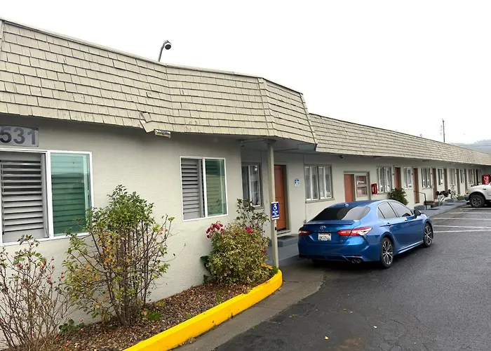 6 Rivers Motel Fortuna Near Hwy 101