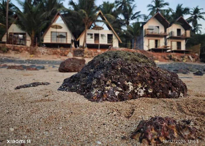 Colomb Sea View Cottages Patnem Beach