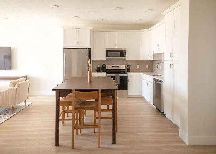 Boardwalk Suites & Residences By Kasa Traverse City
