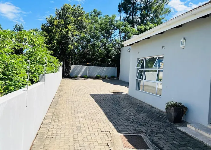 Umsobomvu Guest House Mthatha
