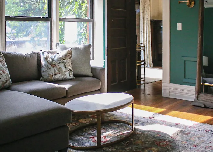 The New Victorian Mansion Bed & Breakfast Saint Paul