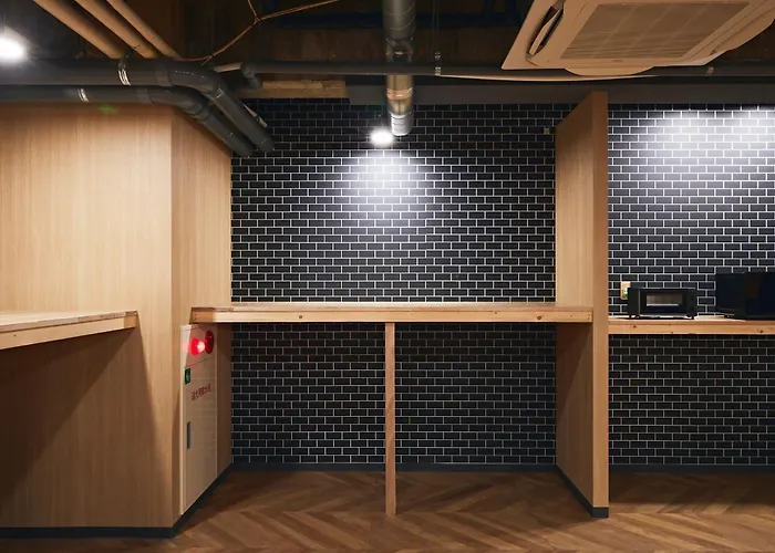 Shijo Guesthouse Hive Kyoto