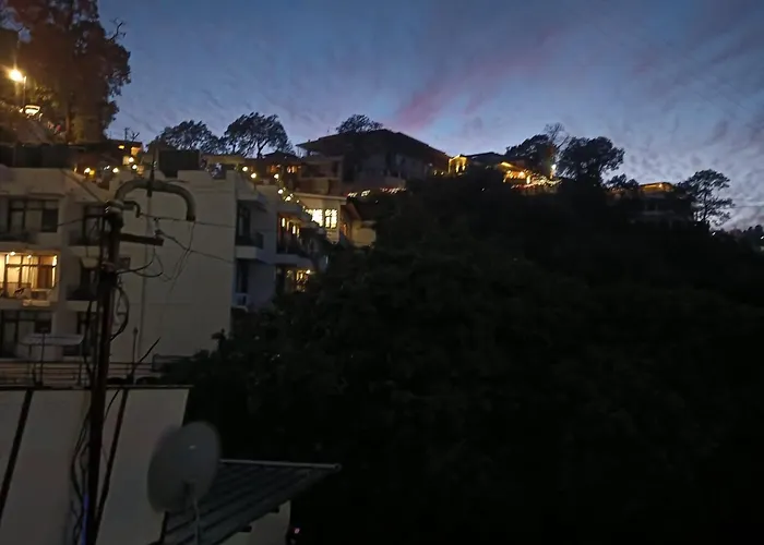 Jungle Jostel Homestay Mussoorie