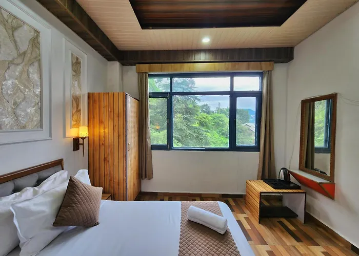 Sirhind Regency By Lazy Getaways, View & Balcony Rooms Shimla