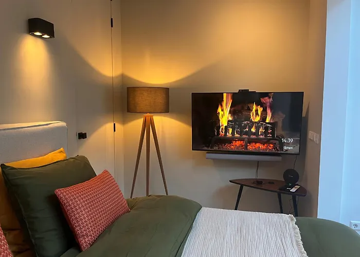 B&B Urban Oasis With Free Parking Amsterdam