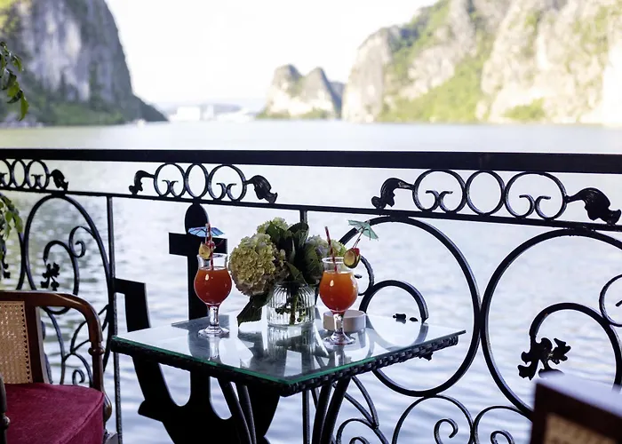 Verdure Lotus Grandeur Cruise On Ha Long Bay