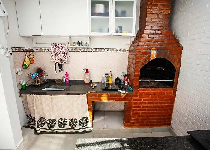 Espaço Sideral - Quartos com ar-condicionado, 5min Estádio Maracanã, 8min UERJ, shopping, 12min metrô, wi-fi 300mbp, ampla área comum com cozinha - prático e confortável Río de Janeiro