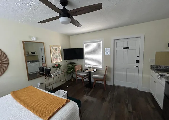 Safety Harbor Motel