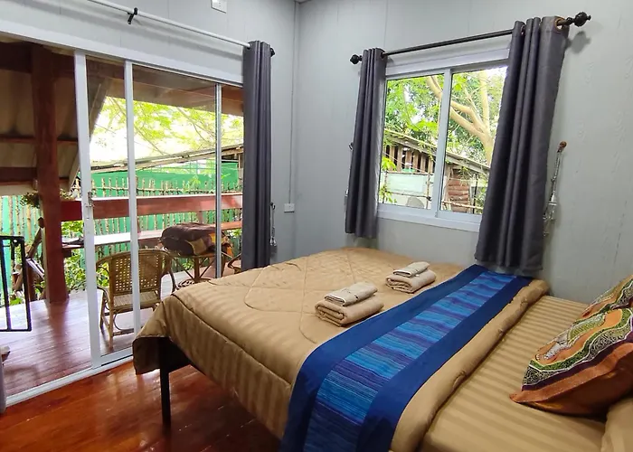 Goodluck Village House Koh Mook