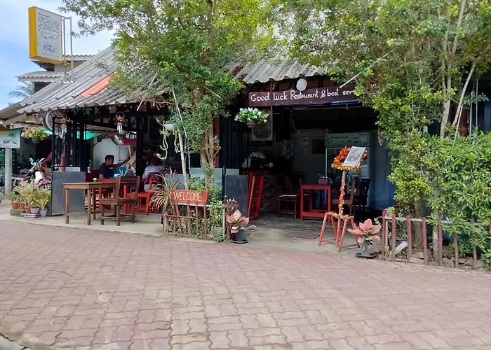 Goodluck Village House Koh Mook