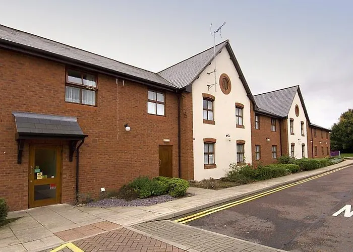 Premier Inn Chester Central - North
