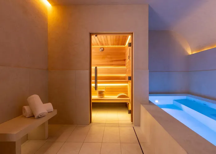 Almarine Eiffel Hotel & Spa By Malone París
