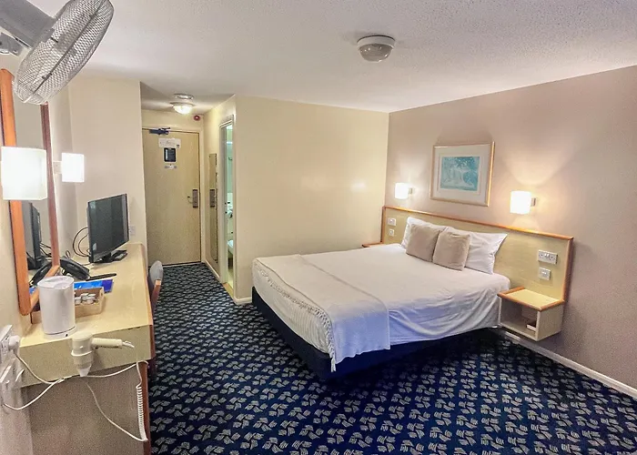 Travel Plaza Hotel Desborough