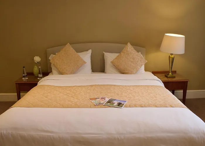 Grovefield House Hotel By Uno Slough