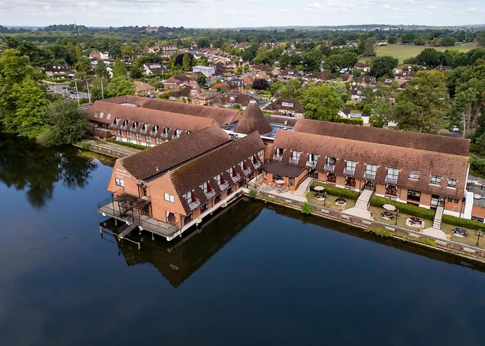 Lakeside International Hotel Camberley