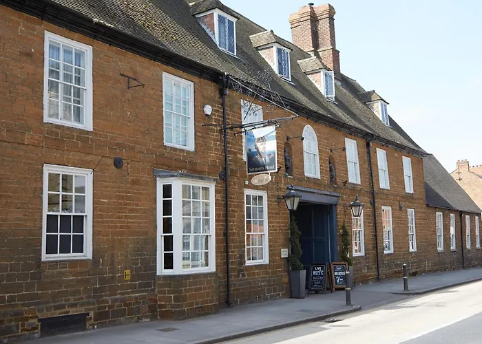 Saracens Head Hotel By Greene King Inns Towcester