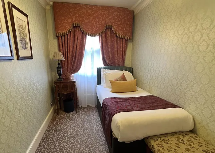 The Leonard Hotel London