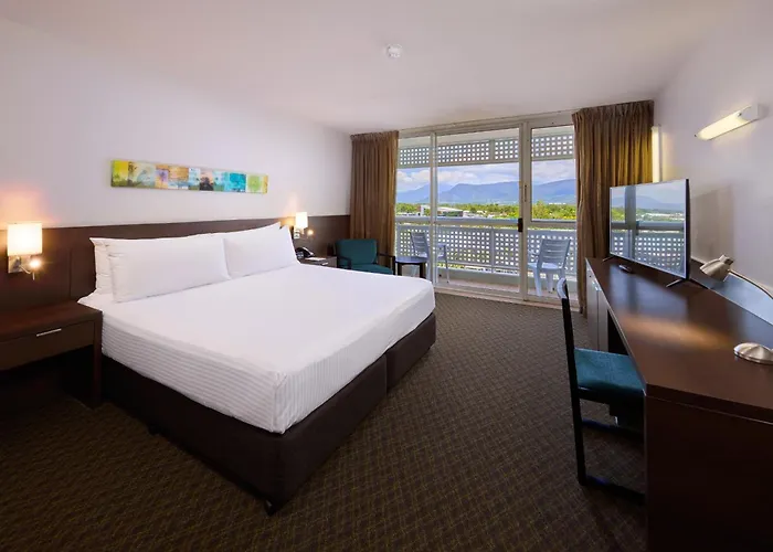 Cairns Harbourside Hotel