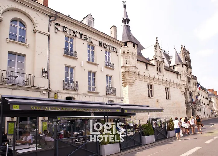 Cristal Hôtel Restaurant - Logis Hotels Saumur