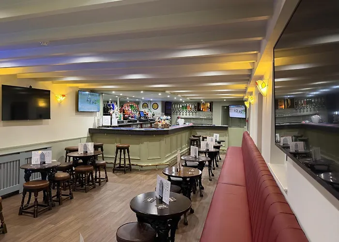 The Famous Star Hotel Moffat
