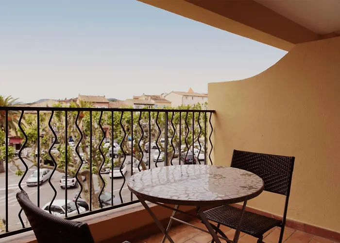 Coq Hotel Cogolin