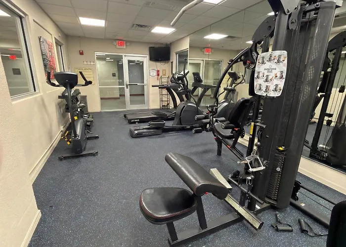 Best Western Plus Sandusky Hotel & Suites