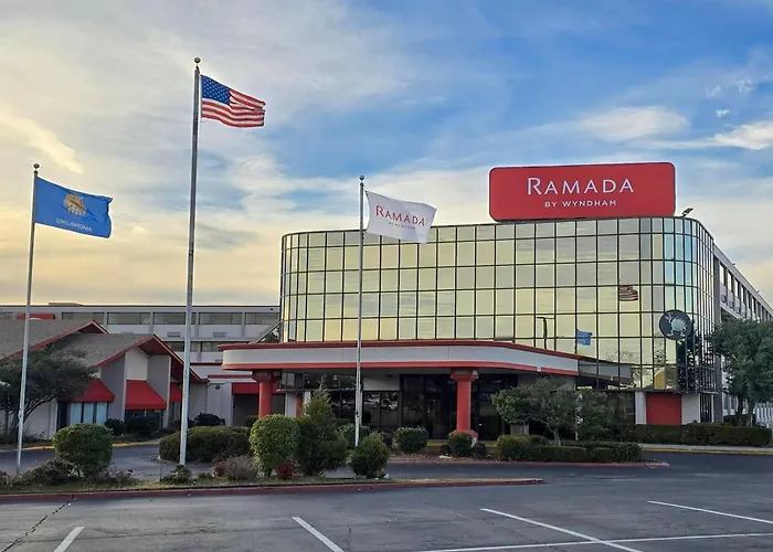 Ramada By Wyndham Tulsa Broken Arrow Hotel