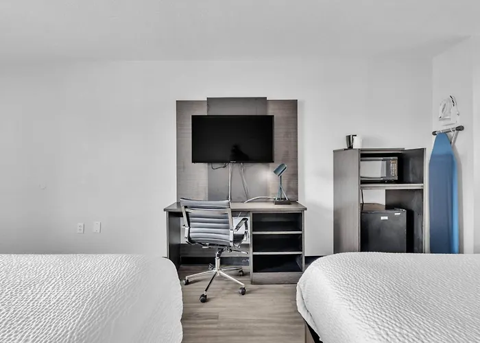 Baymont By Wyndham Rock Hill Hotel